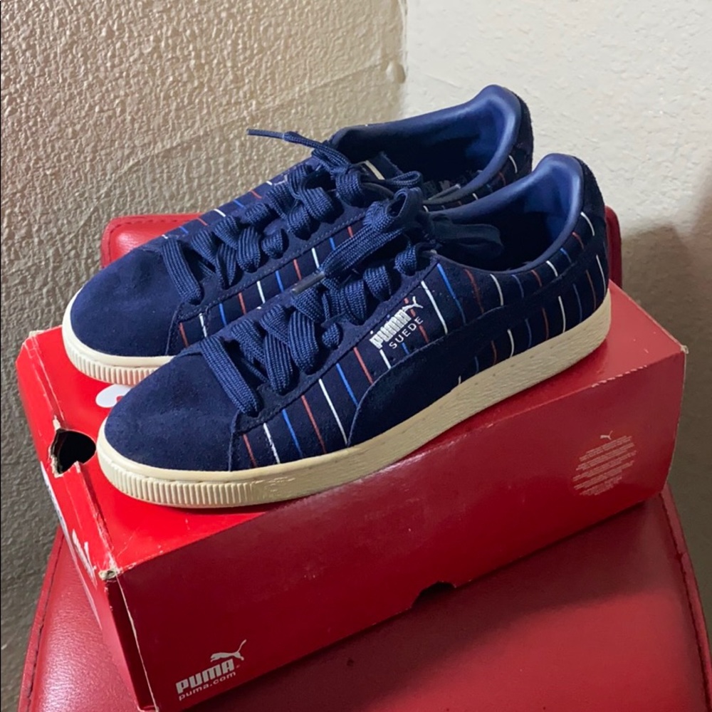Navy Blue/Color Striped Suede Pumas